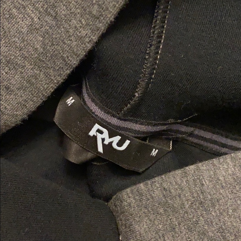 RYU Sweatshirt - Picture 6 of 9